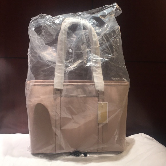 Blush Pink Micheal Kors Bag - Picture 4 of 8